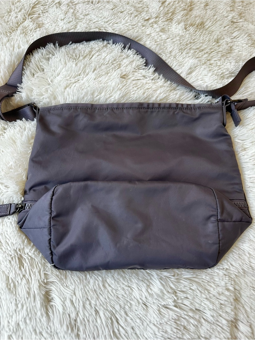 lululemon Go Lightly Shoulder Crossbody Bag Magnum Gray Purple Travel Women’s - Picture 10 of 12
